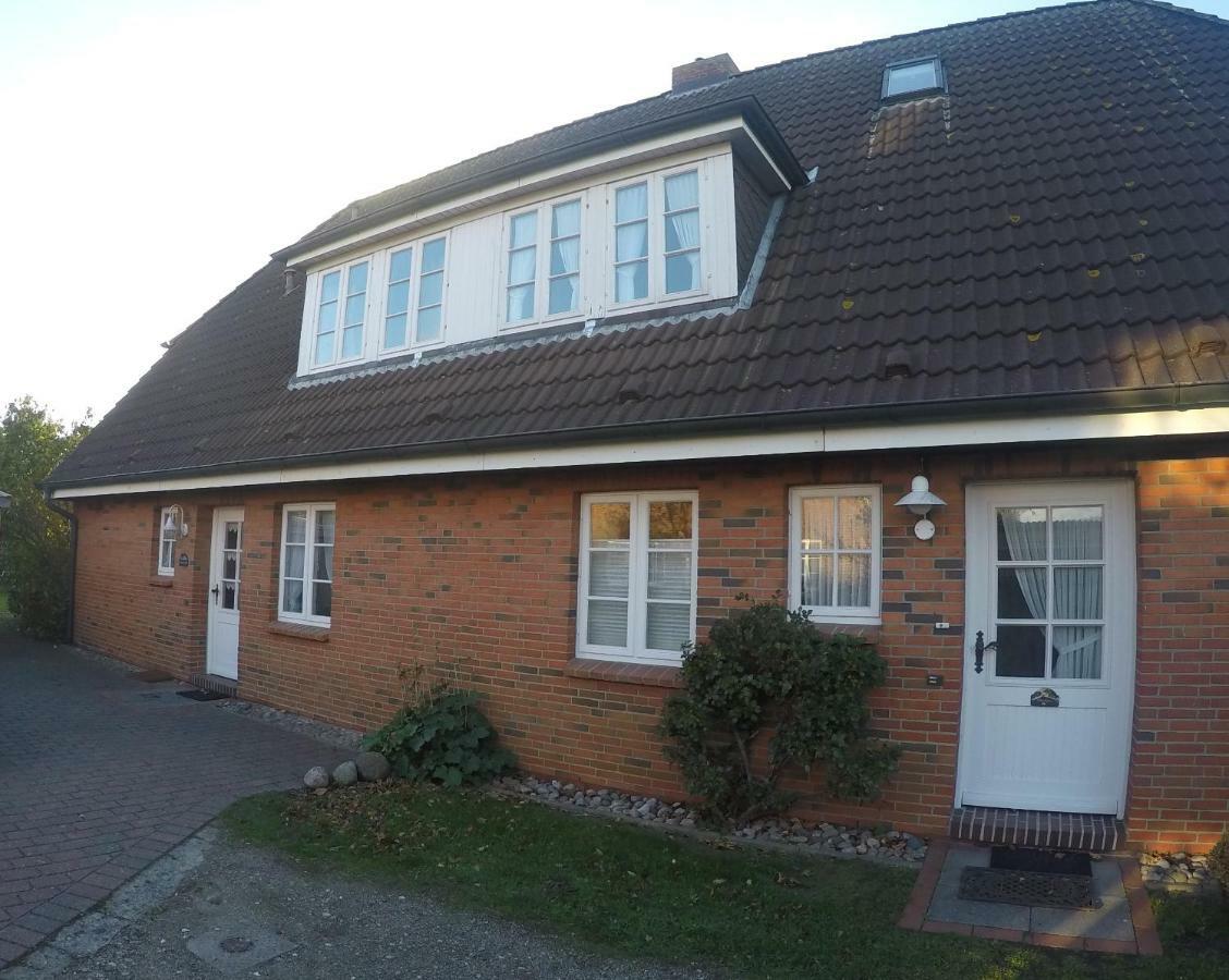 Ferienwohnungen Und Haushaelfte Friesland Midlum  Eksteriør bilde